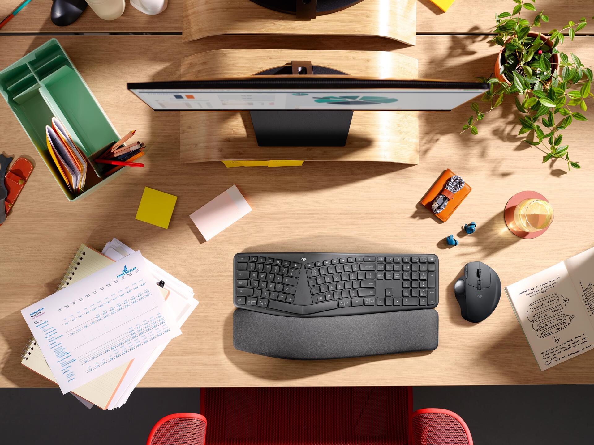 Logitech ERGO K860 Split keyboard for business - keyboard - wireless - Bluetooth LE - QWERTZ - Switzerland - Graphite